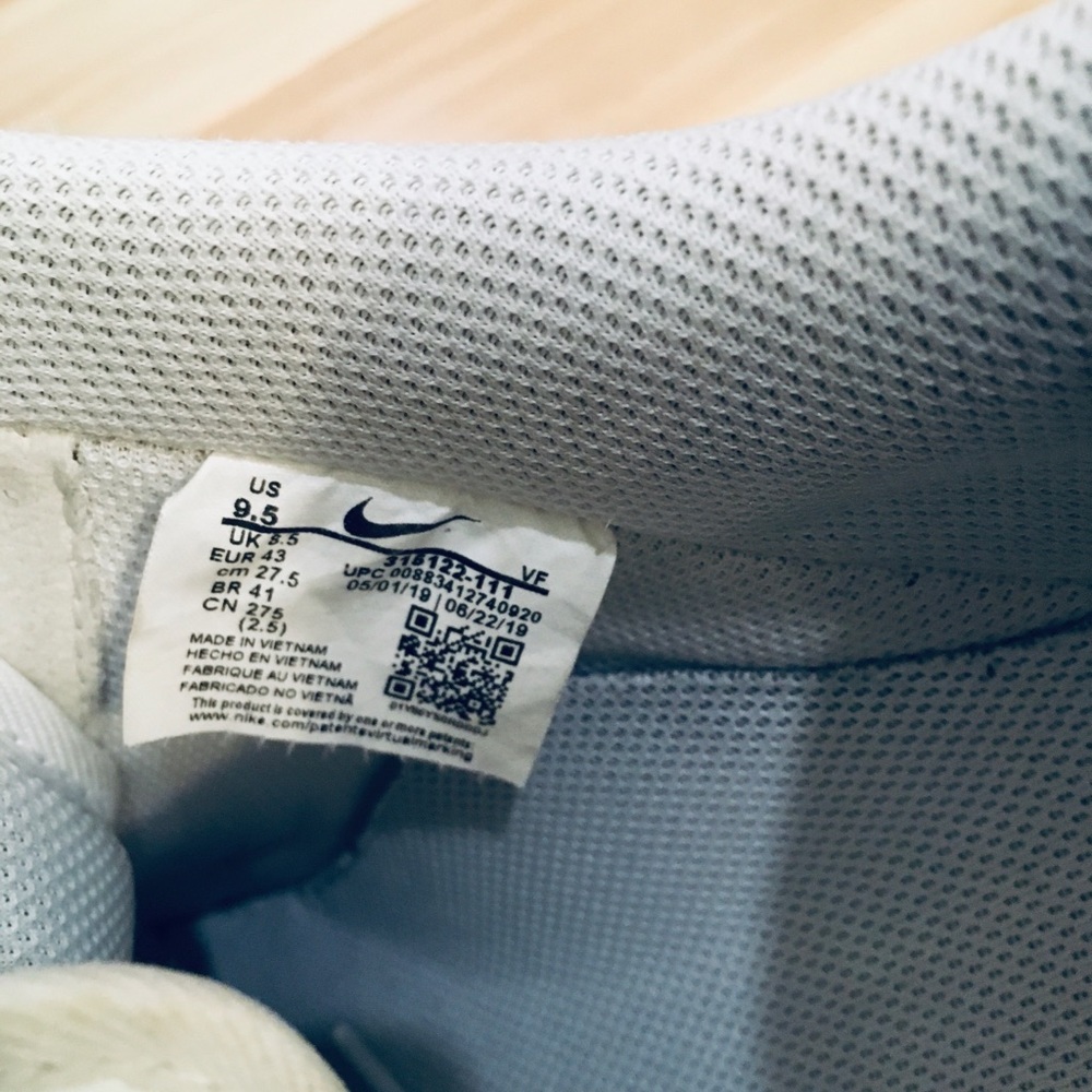 Nike Air Force 1 Low Triple White Men's Size 9.5 - Picture 7 of 11